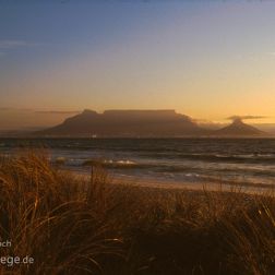 Südafrika - South Africa - Bilder - Sehenswürdigkeiten - Pictures - Stockfotos Faszinierende Reisebilder aus Südafrika: Krüger National Park, Hluhluwe Nationalpark, Kapstadt, Stellenbosch, Kap der...