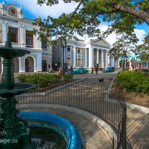 Cienfuegos 002 Kuba, Cuba, Cienfuegos - Parque Marti