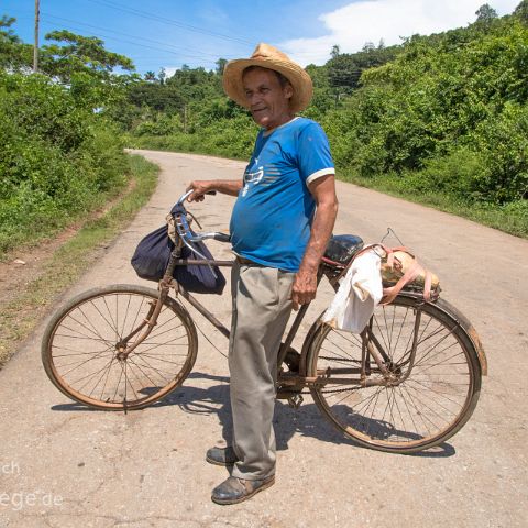 Vinales 010 Kuba, Cuba, Vinales, Radfahrer