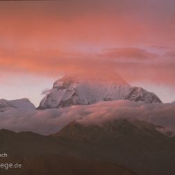 Nepal - Bilder - Sehenswürdigkeiten - Pictures - Stockfotos Faszinierende Reisebilder Nepal: Sie sehen Kathmandu, Patan, Bhaktapur. Treckingtour von Pohkara, Jomsom, Kali Kandakli...