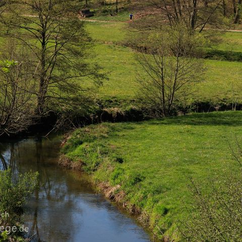 Laabertaeler 001 Breitenbrunn - Weisse Laaber oder Unterbuerger Laaber, gespeist von zahlreichen kleinen Karstquellen määender die Laaber durch ein sunderbares Tal