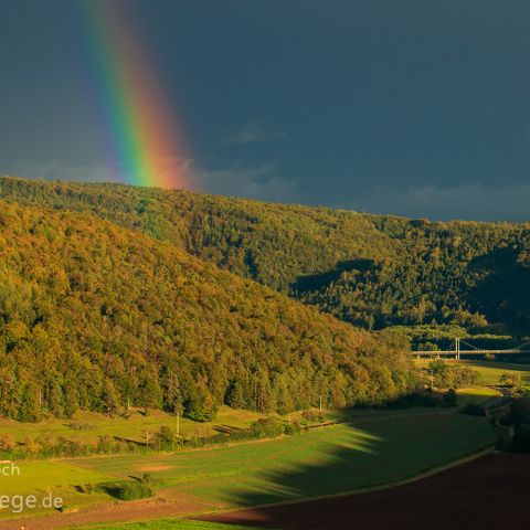 Altmuehltal Ost 004 Altmühlmünster, Regenbogen beim Blick vom Roßkopf