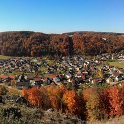 Altmühltal - Anlautertal - Greding - Thalmässing - Bilder - Sehenswürdigkeiten - Ausflugsziele - Pictures Greding, die Stadt der 21 Türme hat eine malerische Altstadt mit fast vollständig erhaltener Stadtmauer. In der...