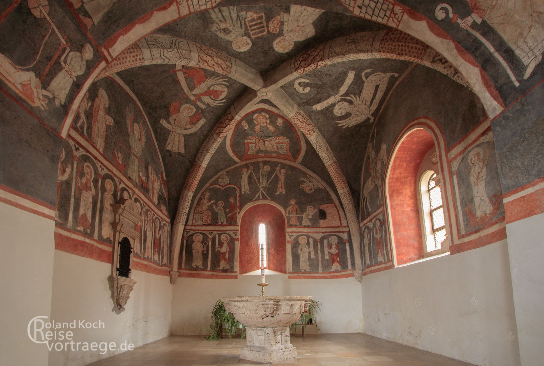 Altmühltal, romanische Fresken in der Kirche St Vitus Kottingwörth