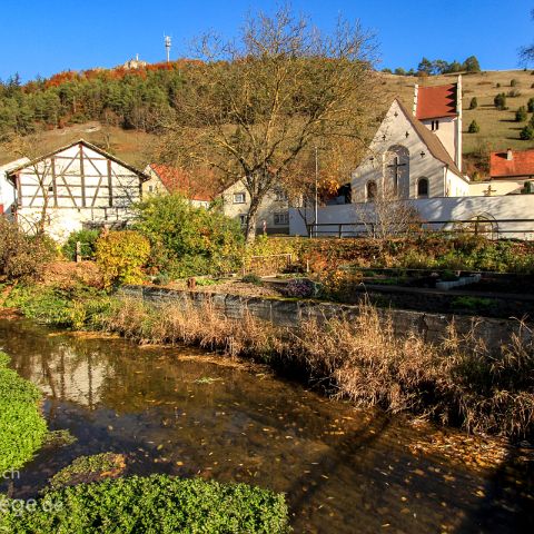 Altmuehltal Mitte Ost 002 Enkering, der kleine Ort liegt malerisch an der Anlauter zu Füßen des Schellenberges