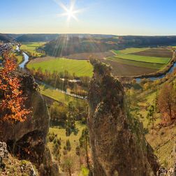 Altmühltal Pfünz bis Kipfenberg- Bilder - Sehenswürdigkeiten - Ausflugsziele Faszinierende Bilder aus dem Mittleren Altmühltal von Pfünz, Böhming, Gungolding, Abensberg, Kipfenberg. Vom Michelsberg...