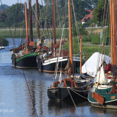 Deutschland Top Highlights 004 Fischkutter, Karolinensiel, Ostfriesland,, Niedersachsen, Deutschland, Germany