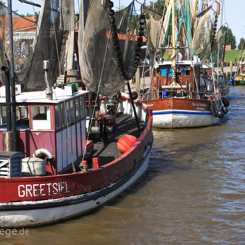 Wattenmeer (NP) Ostfriesland 002 Nationalpark Wattenmeer, Fischkutter, Greetsiel, Krummhörn, Ostfriesland, Niedersachsen, Deutschland, Germany