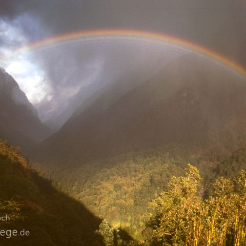 Sehnsuchtsorte unserer Welt 007 Regenbogen, Annapurna Santtuary, Nepal