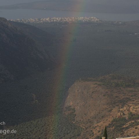 Mittelgriechenland 007 Regenbogen, Schlucht unterhalb von Delphi, Delphi, Mittelgriechenland, Griechenland, Delfoi, Greece