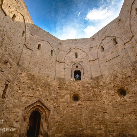 Region Bari 006 Castel del Monte, achteckige Burg von Kaiser Friedrich II Hohenstaufen, Andria, Apulien, Italien, Italia, Italy