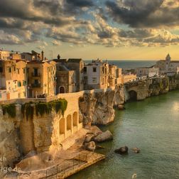 Gargano - Apulien - Bilder - Sehenswürdigkeiten - Fotos - Pictures Faszinierende Reisebilder vom Gargano mit seiner spektakulären Küste, glasklarem, türkisblauen Wasser, mittelalterlichen...