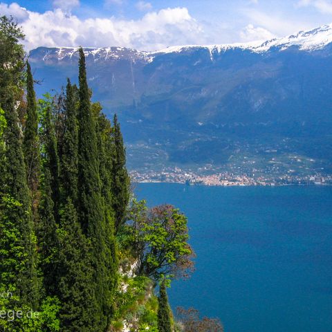 Italien Top Highlights 009 Bilck auf den Monte Baldo von Pieve, Lombardei, Italien, Italia, Italy