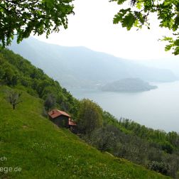 Iseo See - Lombardei - Bilder - Sehenswürdigkeiten - Fotos - Pictures Faszinierende Reisebilder vom Iseosee, Lombardei: Seit Christo die Insel Monte Isola 2016 auf begehbaren Brücken mit dem...