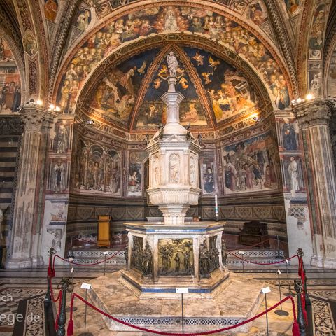 Siena 009 Baptisterum, Cattedrale di Santa Maria Assunta, Dom von Siena, Siena
