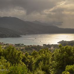 Elba - Bilder - Sehenswürdigkeiten - Fotos - Pictures Faszinierende Reisebilder aus Elba: Die Insel lockt mit einer herrlich duftenden, immergrünen Macchia, traumhaften...