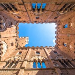 Siena San Gimignano - Bilder - Sehenswürdigkeiten - Fotos - Pictures Faszinierende Reisebilder aus Siena, San Gimignano und San Galgano. Bereits von weitem kann man Siena erkennen. Die...