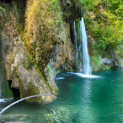 Lika Senj - NP Plitvicer Seen - Bilder - Sehenswürdigkeiten - Fotos - Pictures Faszinierende Reisebilder aus dem Nationalpark Plitwitzer Seen, dem Tal der Gacka und dem Bärenpark in Kuterevo: Der...