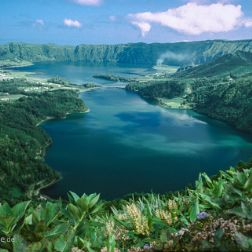 Azoren - Bilder - Sehenswürdigkeiten - Fotos - Pictures - Stockfotos Faszinierende Reisebilder von den Azoren: Faial, Punta dos Capelinhos, Sao Miguel, Mosteiros, Vista do Rei, Furnas, Park...