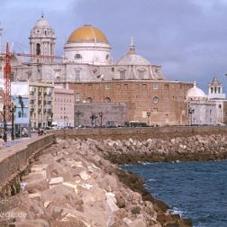 Cadiz - Andalusien - Bilder - Sehenswürdigkeiten - Fotos - Pictures Faszinierende Reisebilder aus der Provinz Cadiz, Andalusien: Cadiz, Cap Trafalgar, Vejer de la Frontera, Sierra de...