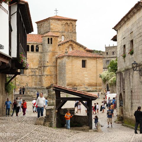 Kantabrien 008 Stiftskirche Santillana del Mar, Kantabrien, Spanien, Espana, Spain