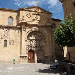 La Rioja - Bilder - Sehenswürdigkeiten - Fotos - Pictures Faszinierende Reisebilder aus La Rioja: Santa Domingo de la Calzada. Das Hühnerwunder ist eine mit dem Jakobsweg...